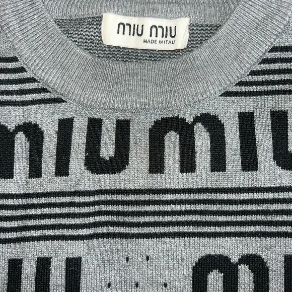 Miu Miu cashmere and wool sweater - Picture 2 of 2